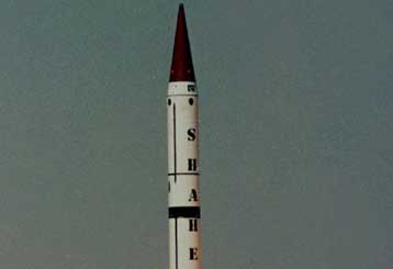 Σε νέα δοκιμή βαλλιστικού πυραύλου μεγάλου βεληνεκούς προχώρησε το Πακιστάν