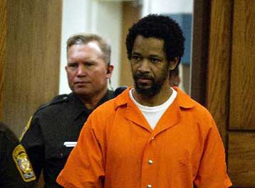 Σε θάνατο καταδικάστηκε ο ελεύθερος σκοπευτής που τρομοκράτησε τις ΗΠΑ το 2002