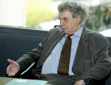 Συγχαρητήριο τηλεγράφημα του Μ.Θεοδωράκη προς τον ΣΥΝ για την είσοδο στη Βουλή