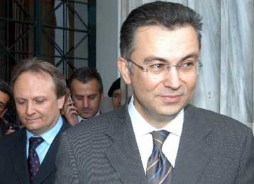 Ορκίζεται την Τετάρτη η κυβέρνηση του Κώστα Καραμανλή