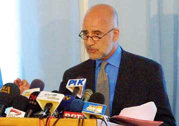 Ανεβάζει τους τόνους η Αγκυρα στο Κυπριακό – Στην Αθήνα την Πέμπτη ο Nτε Σότο