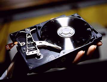 Σκληρό δίσκο των 400GB θα παρουσιάσει η Hitachi