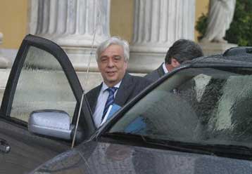 Δέσμευση για επανίδρυση του κράτους από το νέο υπουργό Εσωτερικών Πρ.Παυλόπουλο