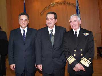 Πρώτος στόχος η ενίσχυση της ανταγωνιστικότητας της ναυτιλίας, λέει ο Μ.Κεφαλογιάννης