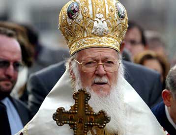Αντιπροσωπεία στο Φανάρι για την εκτόνωση της κρίσης στέλνει η Εκκλησία της Ελλάδος