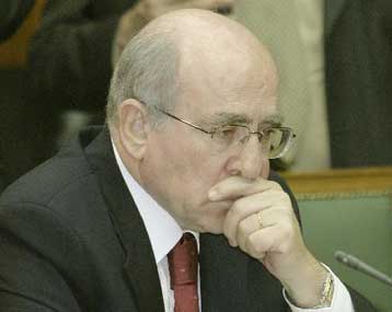 Προς κατάργηση ο «μαθηματικός τύπος» στις αναθέσεις δημόσιων έργων