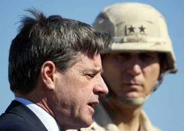 Κλιμάκωση των επιθέσεων των ανταρτών στο Ιράκ προβλέπει ο Πολ Μπρέμερ