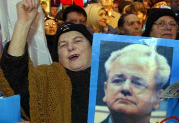 Ήρθη από το ICTY ο περιορισμός στις επικοινωνίες του Σλόμπονταν Μιλόσεβιτς