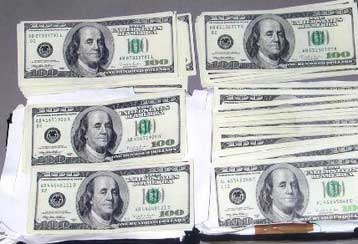 Σε επίπεδα-ρεκόρ το έλλειμμα τρεχουσών συναλλαγών στις ΗΠΑ το 2003