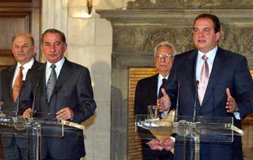 Την πλήρη στήριξη της ελληνικής κυβέρνησης εξέφρασε ο Κ.Καραμανλής στον Τ.Παπαδόπουλο