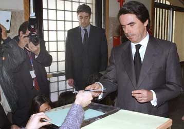 Αναπάντεχη νίκη Σοσιαλιστών έναντι Λαϊκού Κόμματος στην αιματοβαμμένη Ισπανία