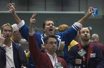 Πάνω από τα 1,23 δολάρια ανέρχεται το ευρώ