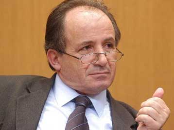 Τα αιτήματα για αυξήσεις 8% και 39ωρο έθεσε η ΓΣΕΕ στον Γ.Αλογοσκούφη