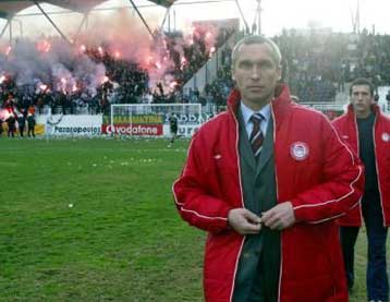 Σε τεντωμένο σκοινί περπατά ο Προτάσοφ-Επικοινωνία Κόκκαλη, Λούβαρη