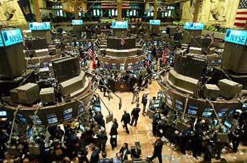 Με αρνητικό πρόσημο έκλεισαν τη Δευτέρα Nasdaq και Dow Jones