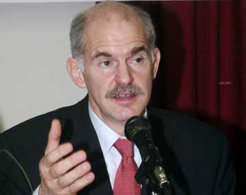 Σκληρή και συστηματική αντιπολιτευτική τακτική αποφάσισε ο Γ.Παπανδρέου