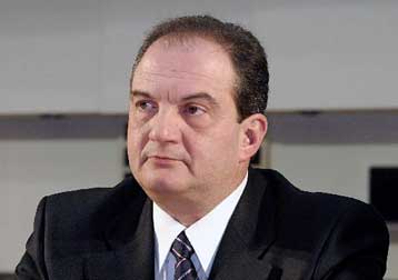 Φιλολαϊκό στίγμα στις προγραμματικές δηλώσεις του Κώστα Καραμανλή