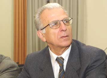 Καμία κύρωση στα κανάλια για τις «προγνώσεις» πολιτικών πριν από τα exit polls