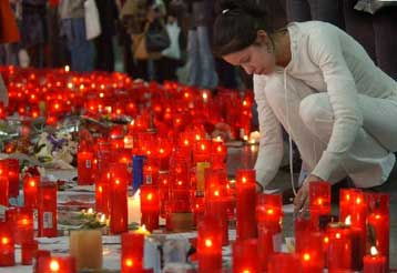 Ισλαμιστική οργάνωση απειλεί με αιματοκύλισμα τη Γαλλία – Ψυχραιμία συνιστά ο Ραφαρέν