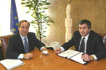 Εθιμοτυπική συνάντηση Αλογοσκούφη με Τομ Μίλερ – Επί τάπητος η Ολυμπιακή ασφάλεια