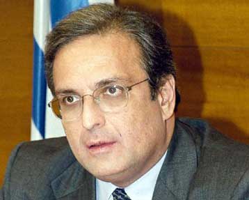 Παρέμβαση του υπουργείου Ανάπτυξης στις συμβάσεις μονοπωλιακού χαρακτήρα