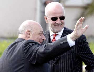 Εκτός τετραμερούς διάσκεψης για το Κυπριακό έθεσε εαυτόν ο Ραούφ Ντενκτάς