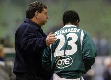 «Έδεσε» τον Ολισαντέμπε ο Παναθηναϊκός, σειρά έχει ο Μικάελσεν