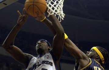 Το παιχνίδι της ζωής τού Κουόμε Μπράουν σταμάτησε τους Κινγκς στην Ουάσινγκτον