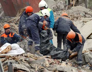 Στους 58 οι νεκροί από την έκρηξη στην πολυκατοικία του Αρχανγκέλσκ