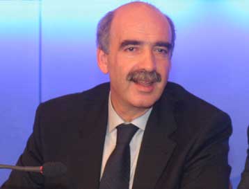 Συνέχεια στην αντιπαράθεση για τα Ολυμπιακά έργα δίνουν κυβέρνηση και ΠΑΣΟΚ