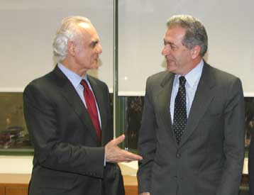 Ενημερωτική συνάντηση του Δ.Αβραμόπουλου με τον Ακη Τσοχατζόπουλο για θέματα τουρισμού