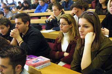 Σε λειτουργία από τον Σεπτέμβριο τα 15 νέα τμήματα ΑΕΙ και ΤΕΙ