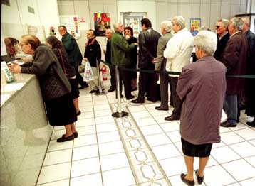 Το ΙΚΑ αρνείται να καταβάλει αναδρομικά το οικογενειακό επιδόμα στους συνταξιούχους