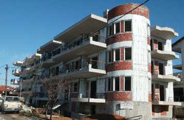 Το 2005 η εφαρμογή ΦΠΑ στα ακίνητα – Αυξάνονται οι αντικειμενικές αξίες