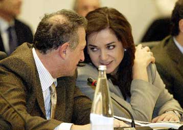 Στο ΣτΕ προσέφυγε η Ντόρα Μπακογιάννη για την ακύρωση υπουργικής απόφασης Σκανδαλίδη