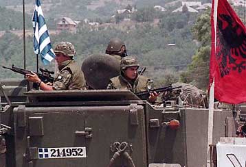 Ανοιχτό των ενδεχόμενο παράτασης της παραμονής των ελληνικών δυνάμεων στη Μιτρόβιτσα