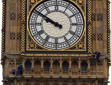 Συγκεντρώσεις διαμαρτυρίας σε όλο τον κόσμο, ένα χρόνο μετά την επίθεση στο Ιράκ