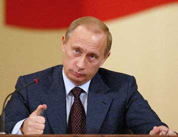 Σκληρή απάντηση στην προσπάθεια «εθνοκάθαρσης» στο Κόσοβο ζητά ο Πούτιν