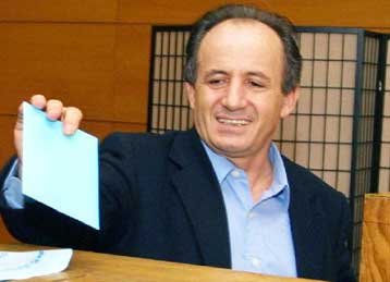 Μικρή υποχώρηση ΠΑΣΚΕ και ενίσχυση ΔΑΚΕ στις εκλογές για τη νέα διοίκηση της ΓΣΕΕ