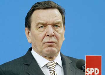 Στον Μιντεφέρινγκ παραδίδει ο Σρέντερ τα ηνία του Σοσιαλδημοκρατικού Κόμματος