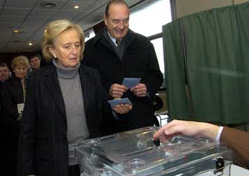 Περιφερειακές εκλογές στη Γαλλία με το βλέμμα στην αποχή και στο κόμμα του Λεπέν