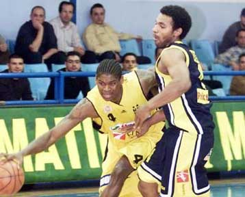 Ο Αρης φόρτωσε το καλάθι του Ηλυσιακού, ανεμπόδιστα πέρασε ο ΠΑΟ από το Περιστέρι