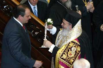 Την Τετάρτη η συνάντηση Αρχιεπισκόπου Χριστόδουλου και Κώστα Καραμανλή