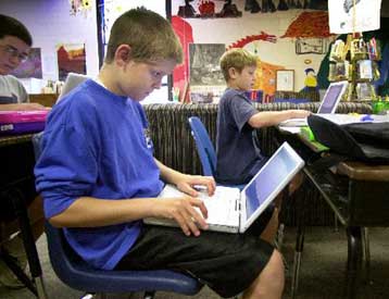 Αιτήσεις για την καθιέρωση νέων διαδικτυακών καταλήξεων κατέθεσαν δέκα οργανισμοί