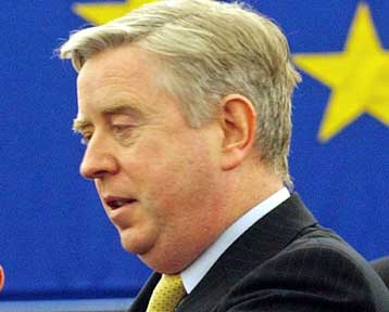 Αισιόδοξος για την υιοθέτηση του Ευρωπαϊκού Συντάγματος δηλώνει ο Πατ Κοξ