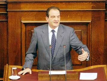 Σεμνότητα, ταπεινότητα και μετριοπάθεια, η γραμμή που θα δώσει στην ΚΟ ο Κ.Καραμανλής