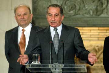 Αναχώρησε για την Ελβετία ο Κύπριος πρόεδρος Τάσσος Παπαδόπουλος