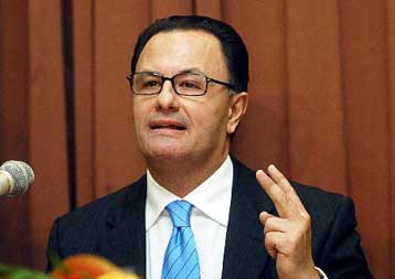 «Διελκυστίνδα» στην κυβέρνηση για το ποσοστό ανεργίας