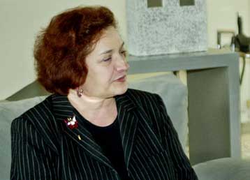 Αμεση λύση για τους απλήρωτους ωρομίσθιους εκπαιδευτικούς υπόσχεται η Μ.Γιαννάκου