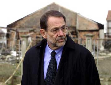 Επίσκεψη Σολάνα στο Κόσοβο, πέντε χρόνια μετά τους ΝΑΤΟϊκούς βομβαρδισμούς